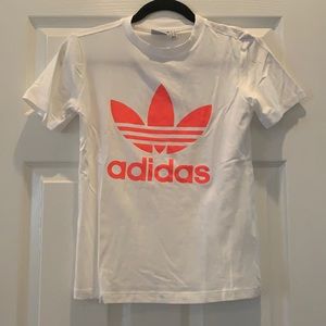 Adidas T-Shirt